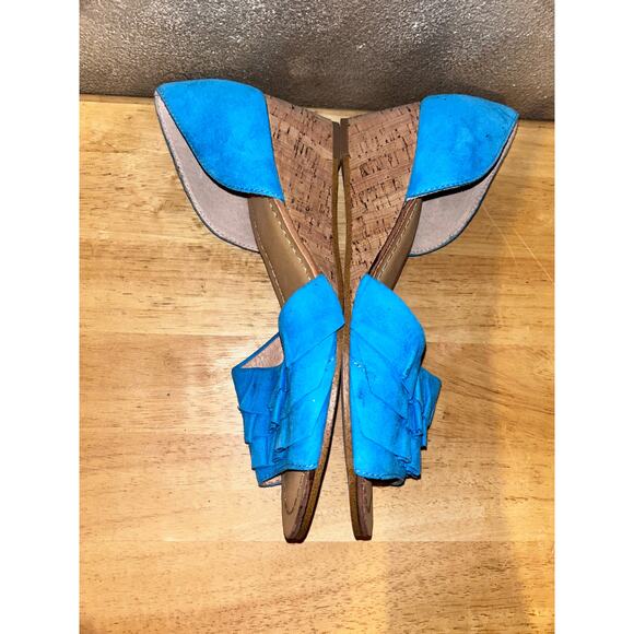 Anthropologie Latigo Shona Blue Suede Leather Ruffle Wedge Sandals Size 8M NWOB - Picture 6 of 12